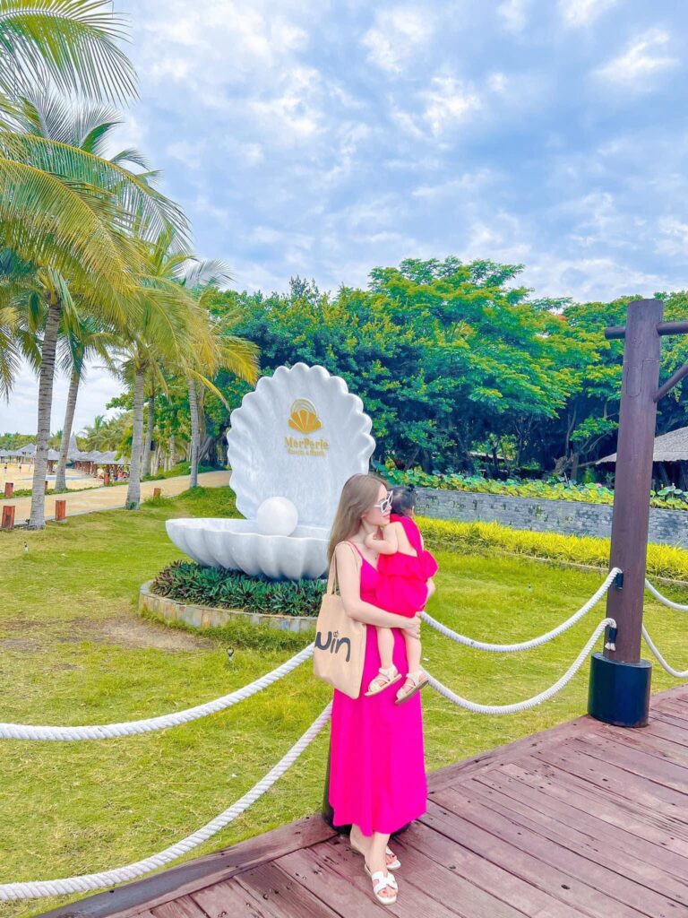 check-in cầu gỗ hòn tằm