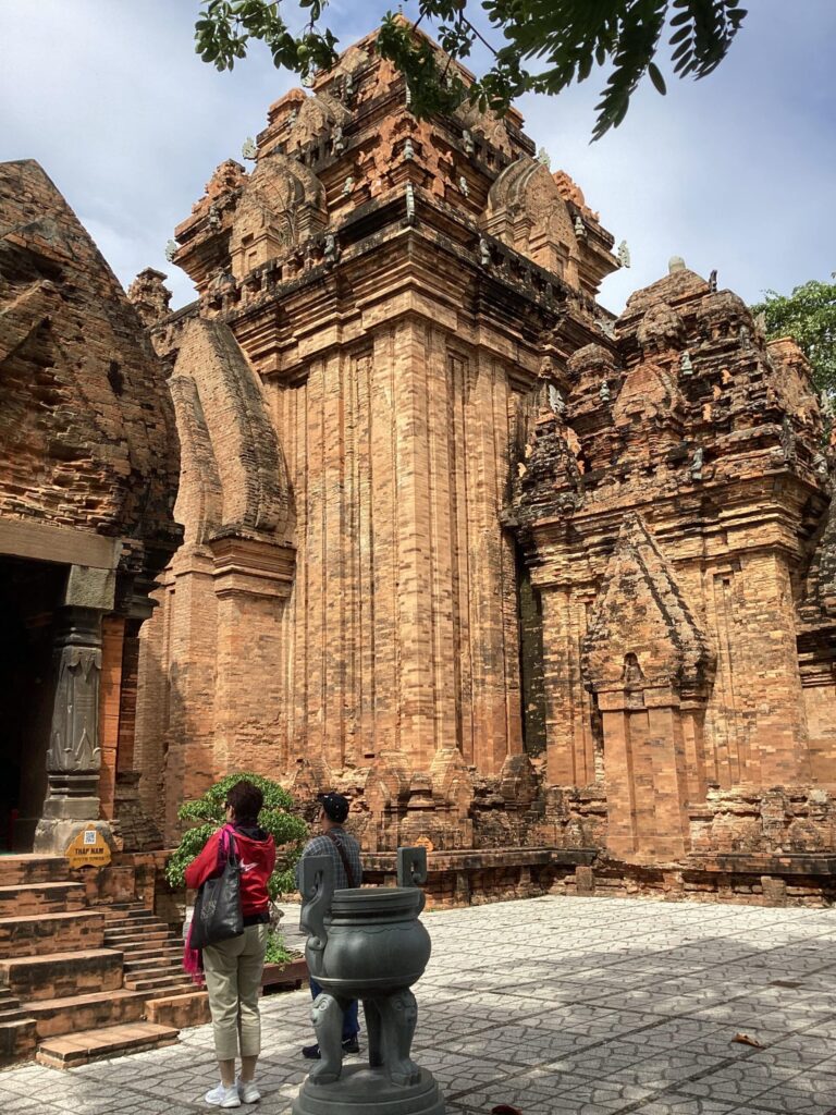 Tháp Nam tại Tháp Bà