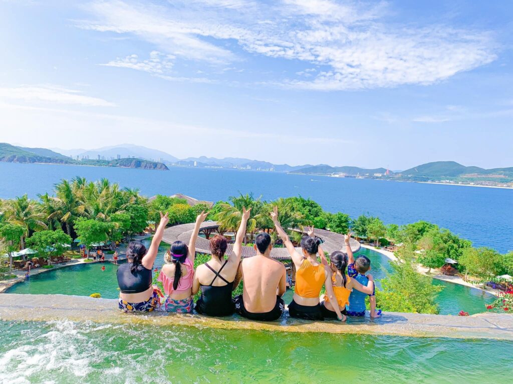 Thác khoáng Hòn Tằm