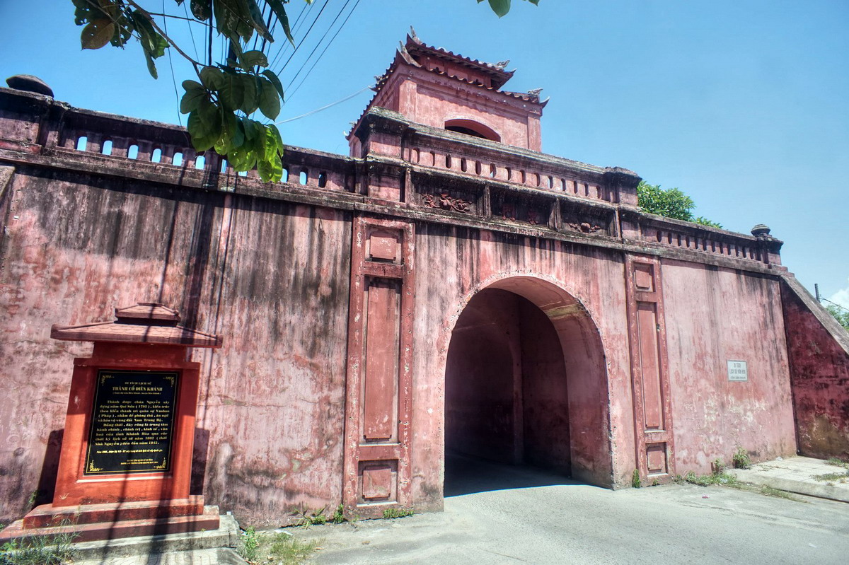 Thành cổ Diên Khánh 01
